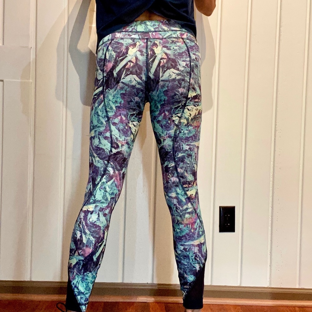 NWOT  LULULEMON LEGGINGS Sz 6 - Picture 5 of 6